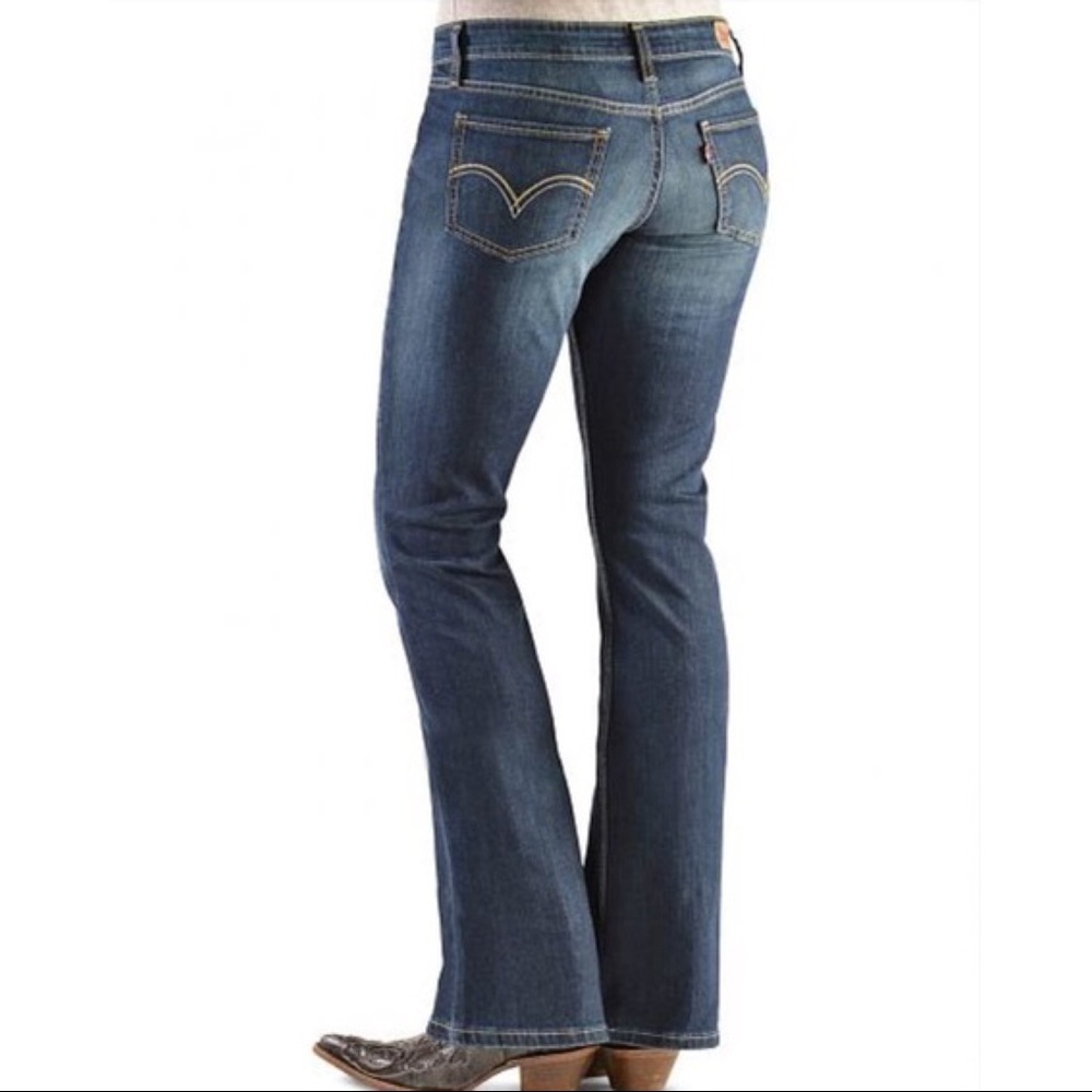 Junior’s Levi’s 518 Superlow Jeans